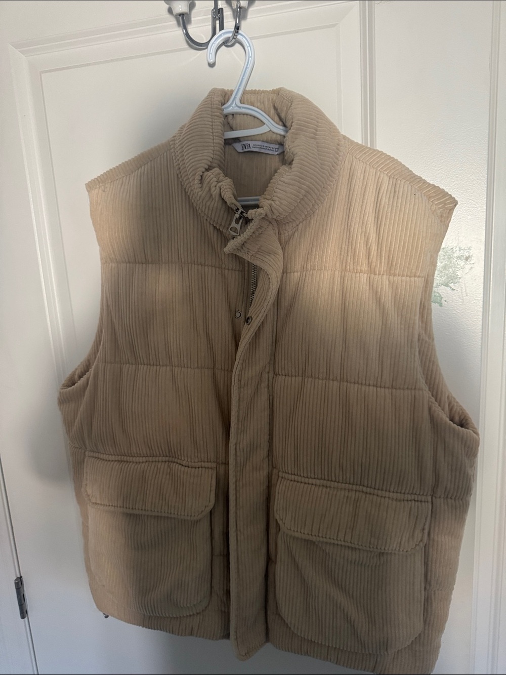 Zara Men's Corduroy Puffer Vest in Tan